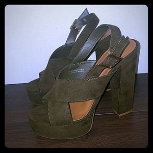 Open-toe Chunky Platform Block Heels